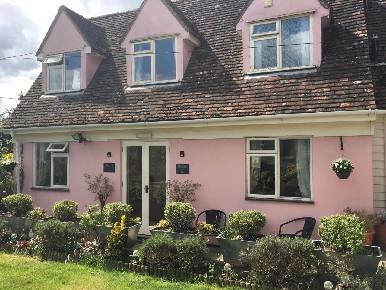 Takeley The Willows Guest House المظهر الخارجي الصورة