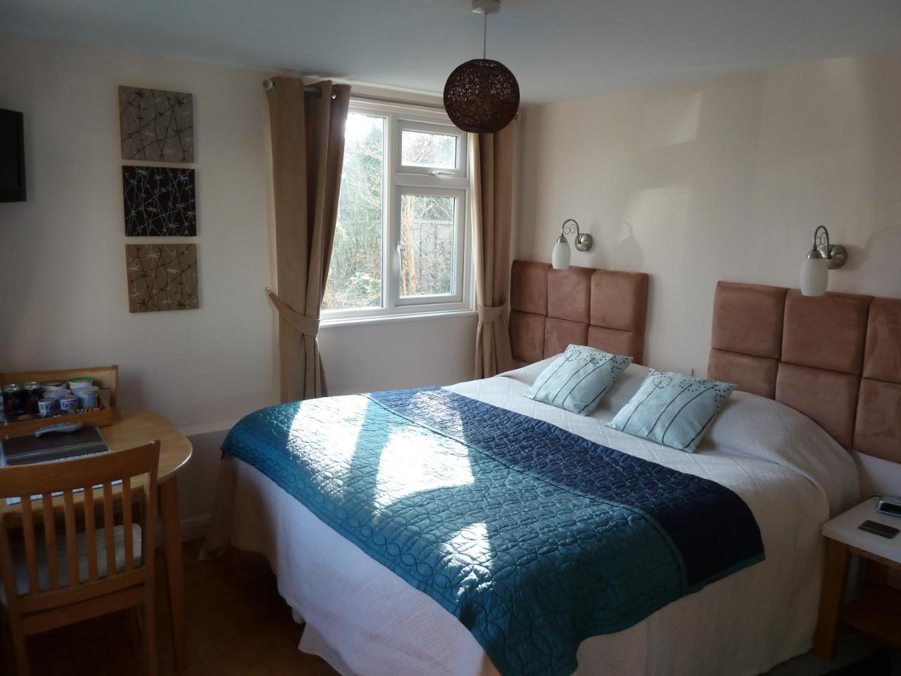Takeley The Willows Guest House المظهر الخارجي الصورة