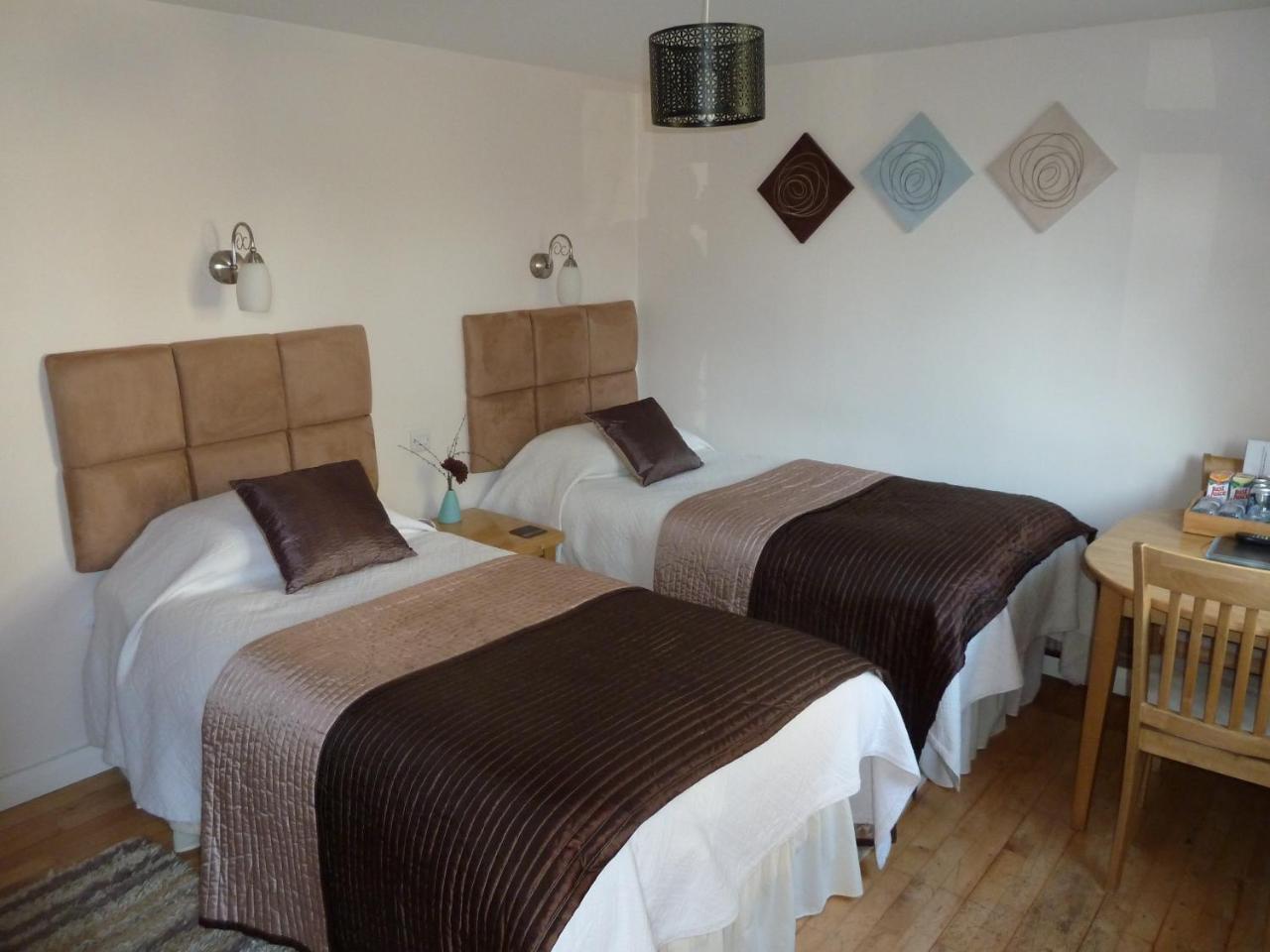 Takeley The Willows Guest House المظهر الخارجي الصورة